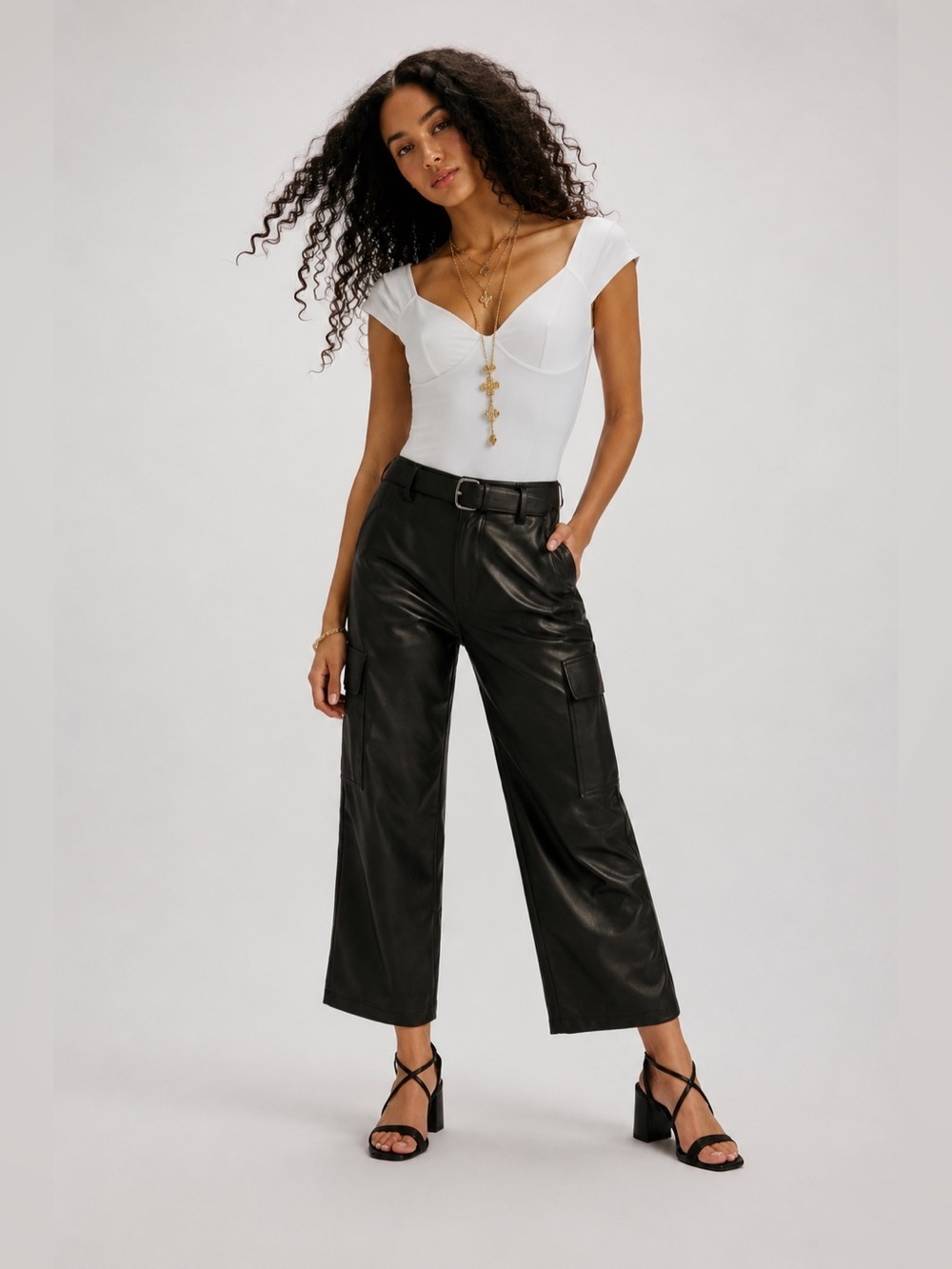 Apt. 9 NWT Faux Leather Cropped Cargo Pants Black Size 6